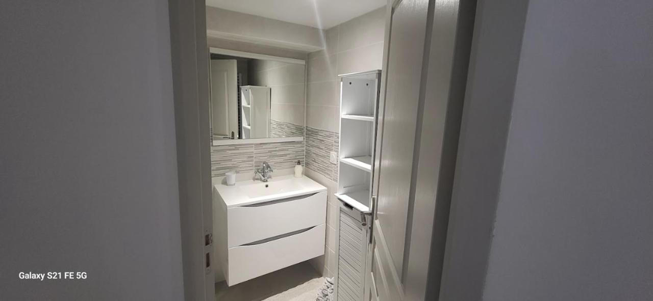 Maison Calme Et Spacieuse Bassens  ภายนอก รูปภาพ